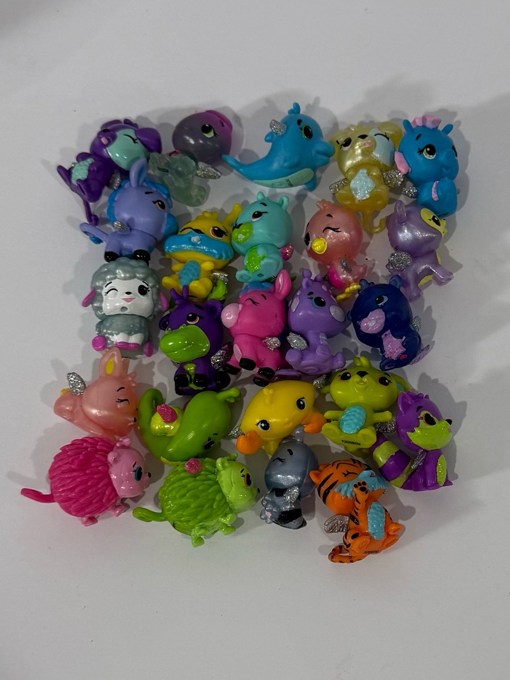 Lot of 24 Small Cute Spinmaster CollEGGtible Hatchimal Animal Figurines Toys